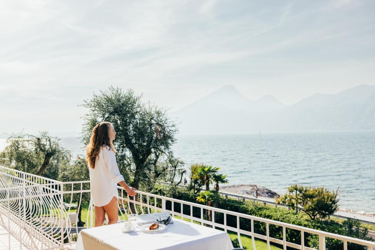 Hotel Orione - Lake Front Hotel Brenzone sul Garda Exterior photo