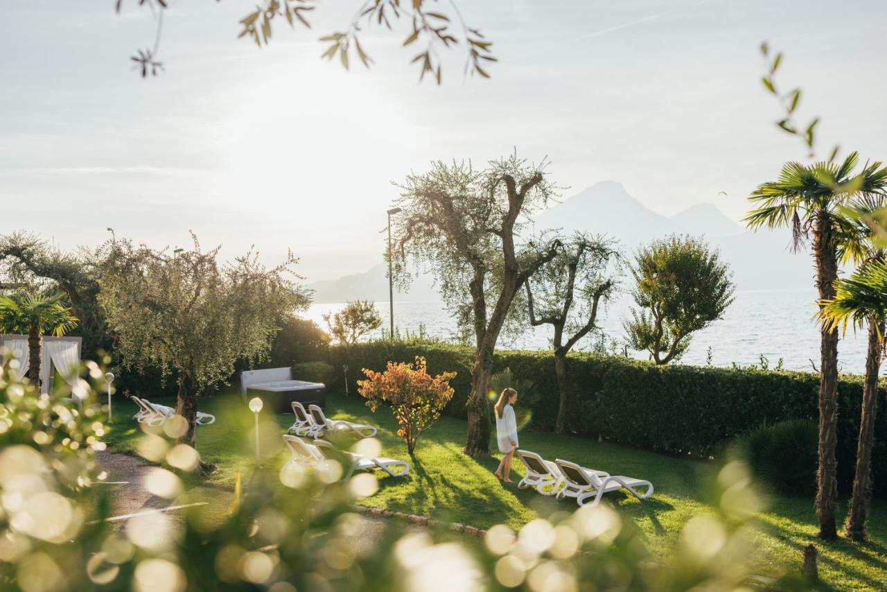Hotel Orione - Lake Front Hotel Brenzone sul Garda Exterior photo