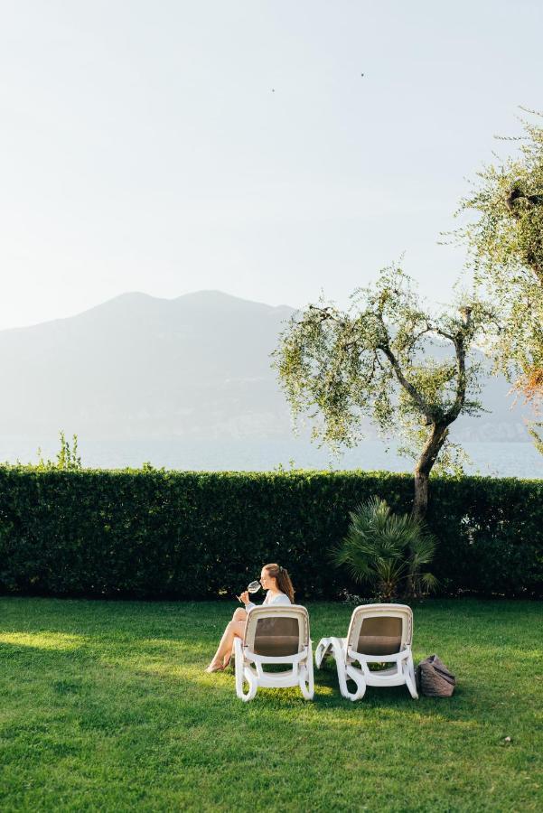 Hotel Orione - Lake Front Hotel Brenzone sul Garda Exterior photo
