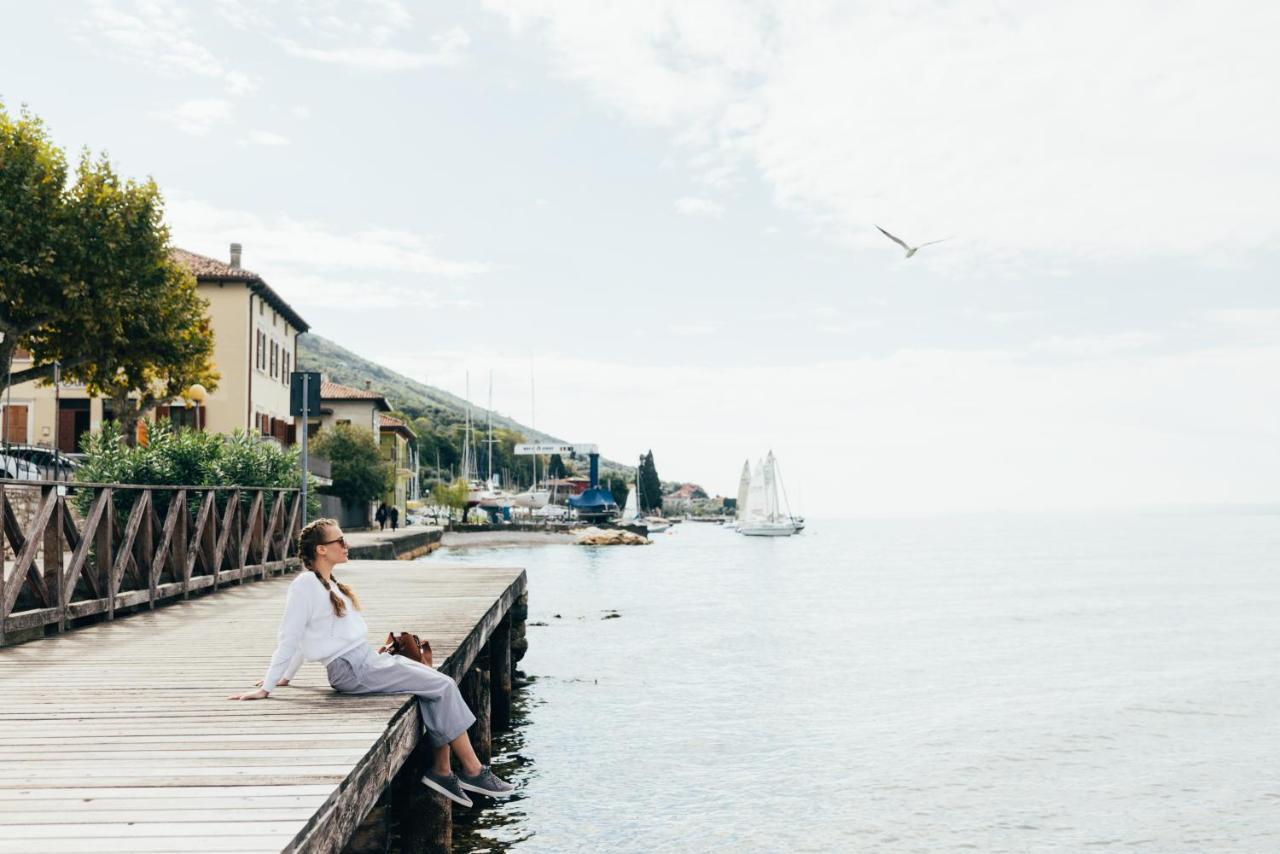 Hotel Orione - Lake Front Hotel Brenzone sul Garda Exterior photo
